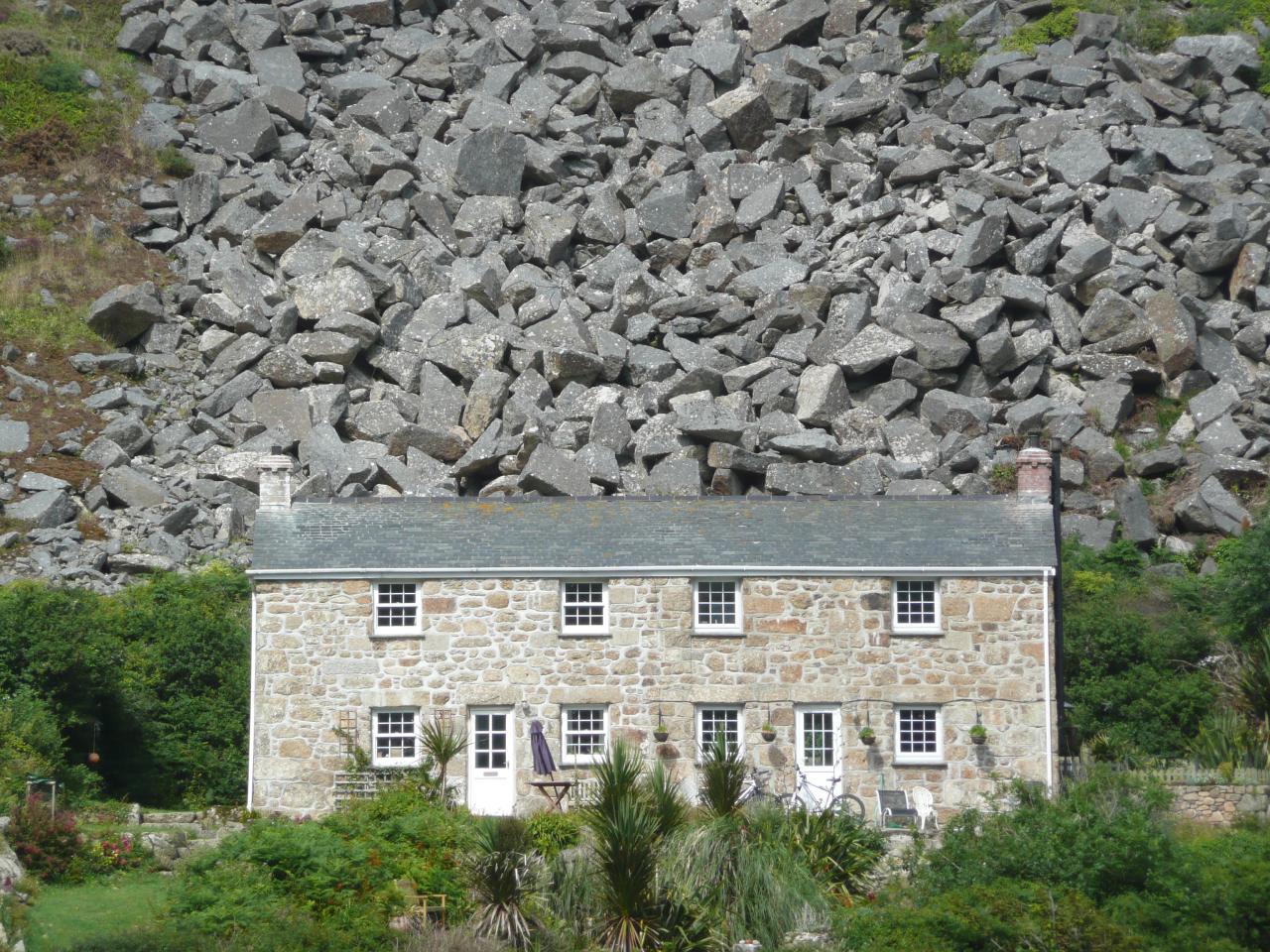 Felsen-Haus