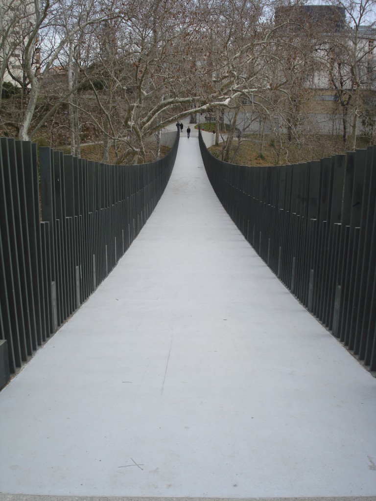 Brücke oder Sprungschanze?